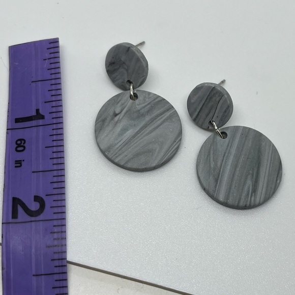 Handcrafted Clay Earrings - Picture 4 of 4